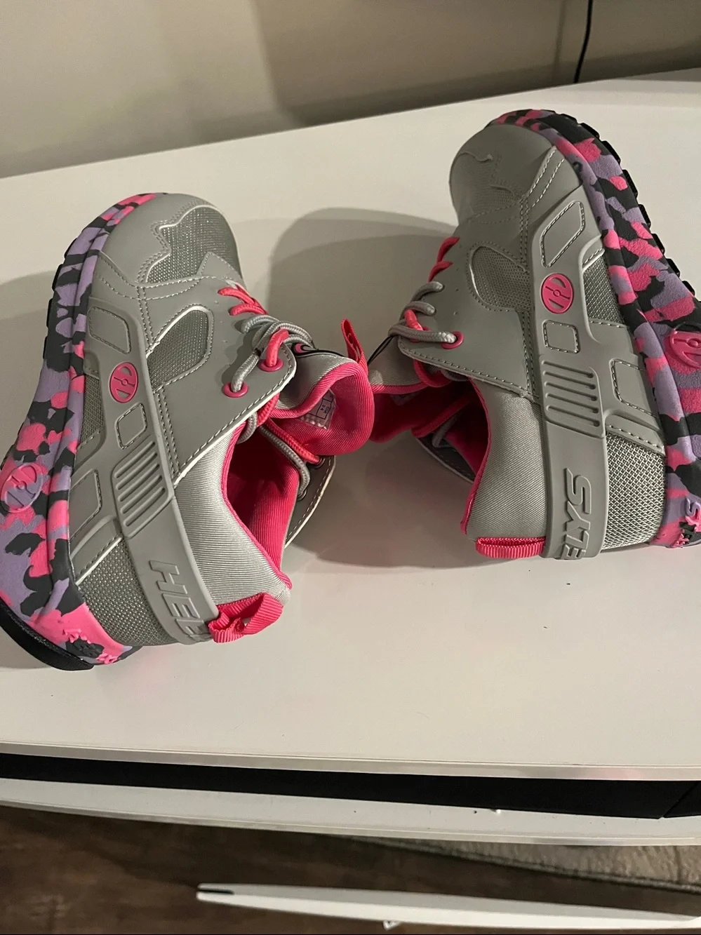 Heelys Gray and Hot Pink Girls'‎ Skate Sneakers